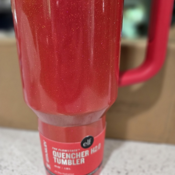 Stanley Scarlet Quencher Mug - Picture 4 of 5
